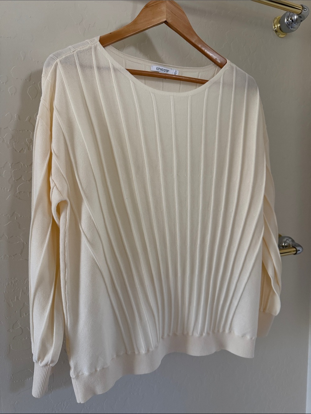 Chico's Cream Vertical Rib Crewneck Sweater